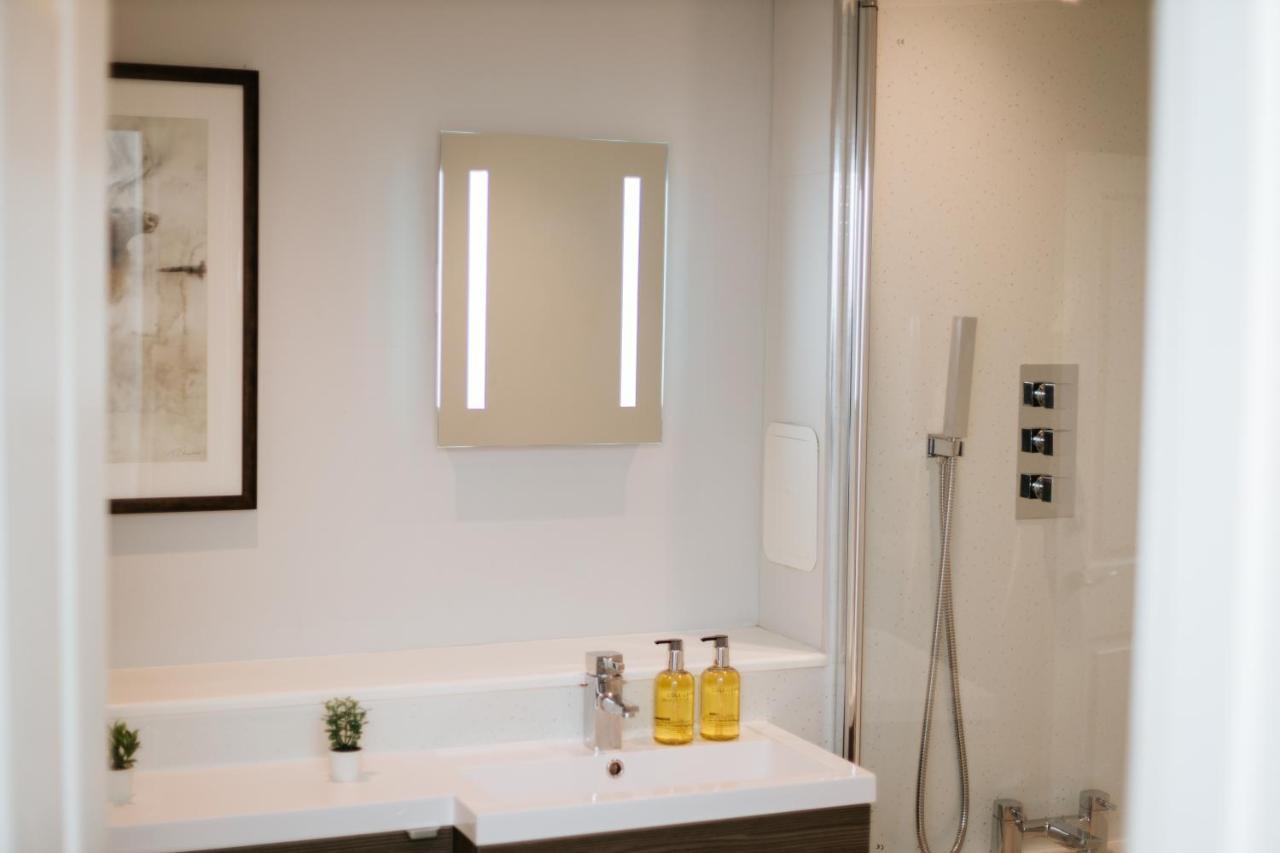 Luxury Modern 3 Bedroom Apartment In City Centre Эдинбург Экстерьер фото